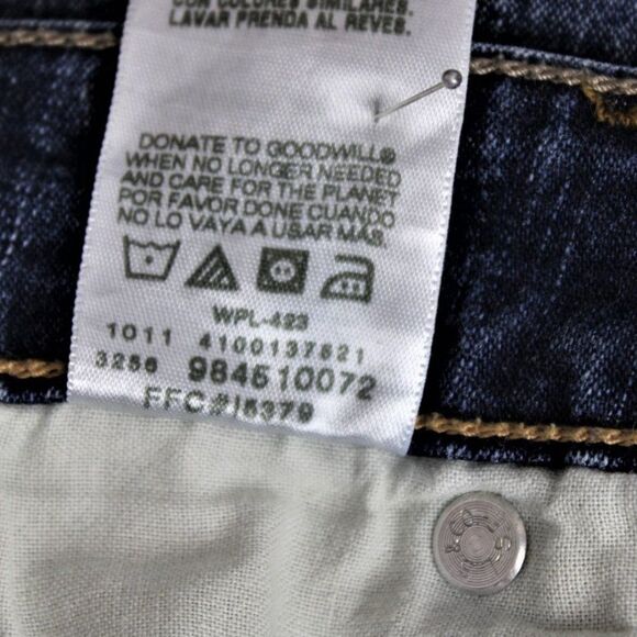 Levi’s Strauss Bootcut Jeans Signature at Waist Medium Wash Women's Size 8 Short - Picture 8 of 8